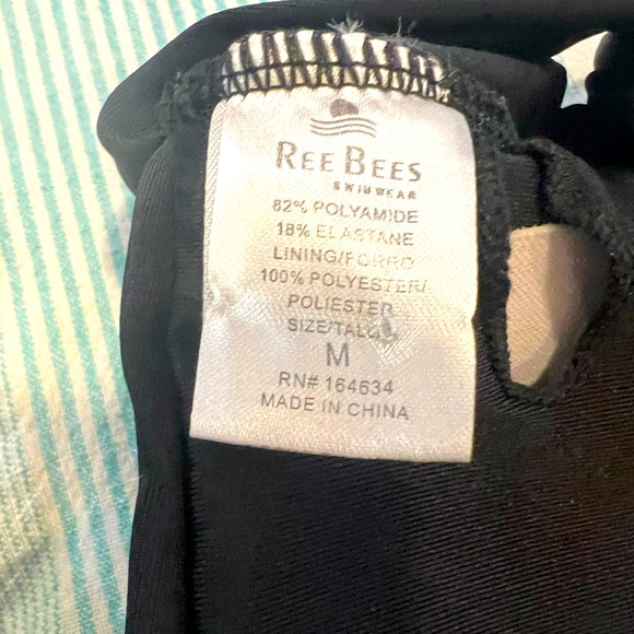 Ree Bees Swim - Picture 3 of 3